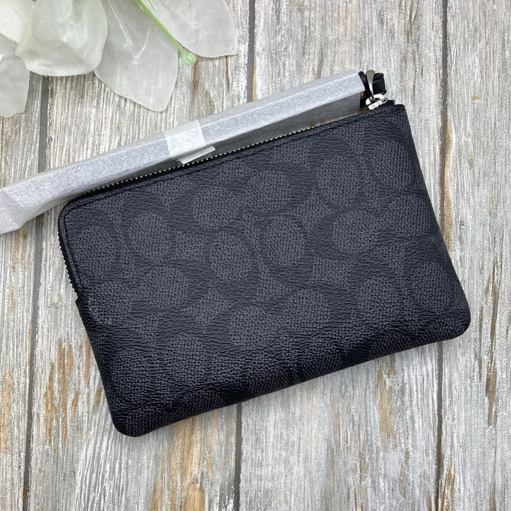 Corner Zip Wristlet In Signature Canvas With Halloween Black Cat Graphic Wallet - Picture 3 of 6